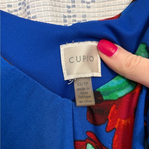 Cool and Comfortable Floral Jumpsuit - Picture 4 of 9